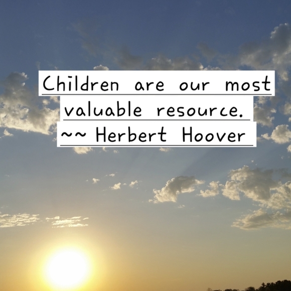 NIB Thomas & Friends Golden Thomas Motorized Battery Operated Fisher Price Train - Picture 14 of 14